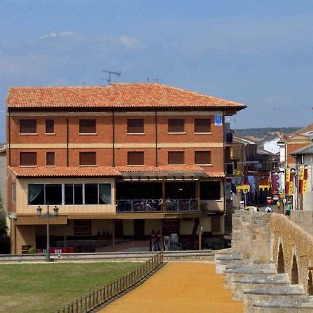 Hostal Don Suero De Quinones Hospital de Órbigo المظهر الخارجي الصورة