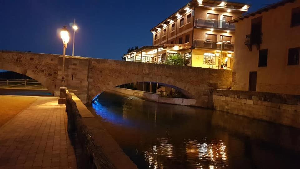 Hostal Don Suero De Quinones Hospital de Órbigo المظهر الخارجي الصورة